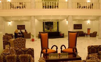 Hotel Golden Tulip Khajurāho Exterior foto
